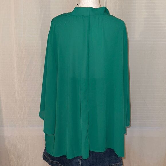 ELOQUII 28 Green Lightweight Flowy Bell Quarter Sleeve Front Neck Tie Blouse - Picture 2 of 14